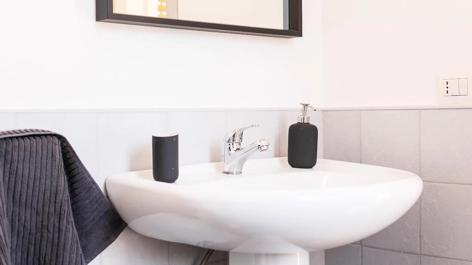 Sofita - Rooms & Apartment Sant'Agata di Militello